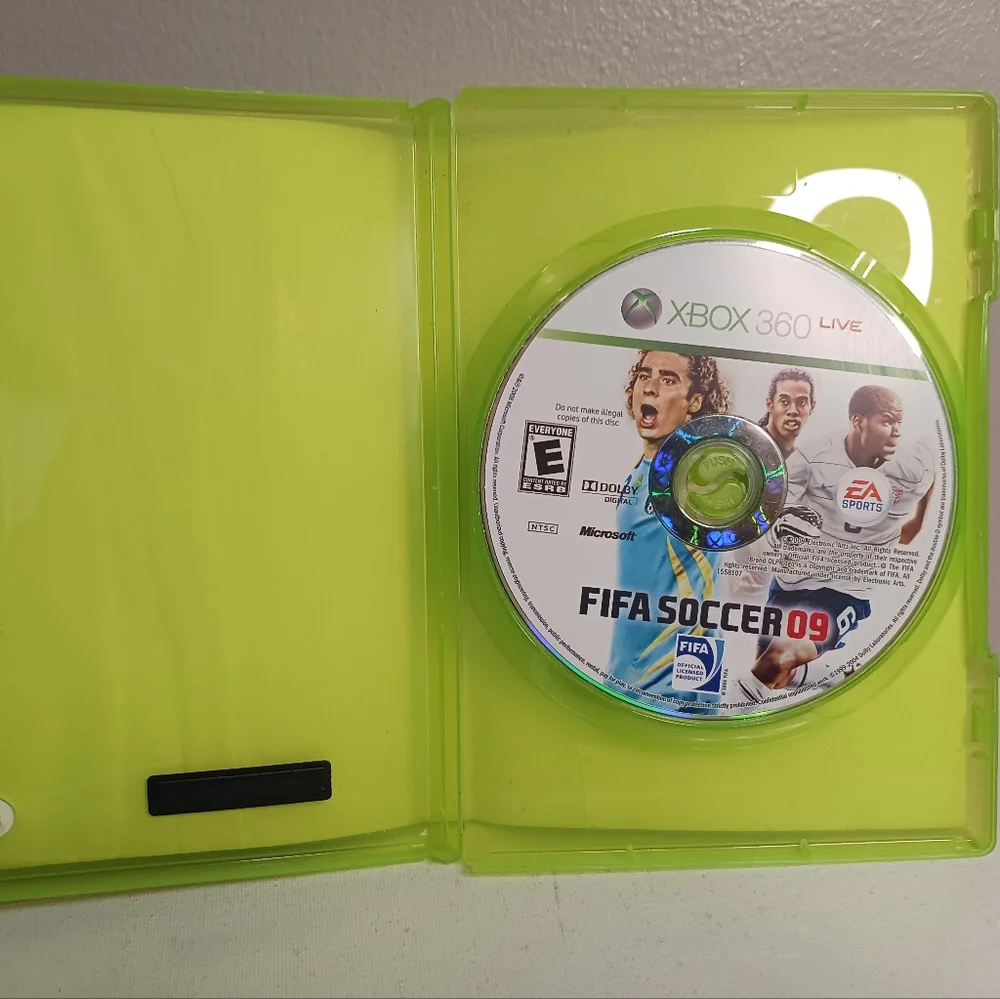 Xbox 360 EA sports, FIFA soccer 09, rated E for everyone, Microsoft